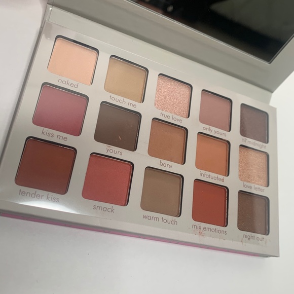 BEAUTY CREATIONS | IRRESISTIBLE PALETTE - Picture 4 of 4
